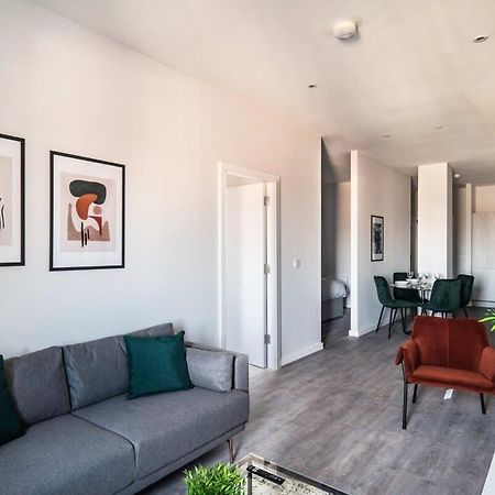 Modern & Spacious 2 Bed Apartment In Waterloo Liverpool Exterior photo
