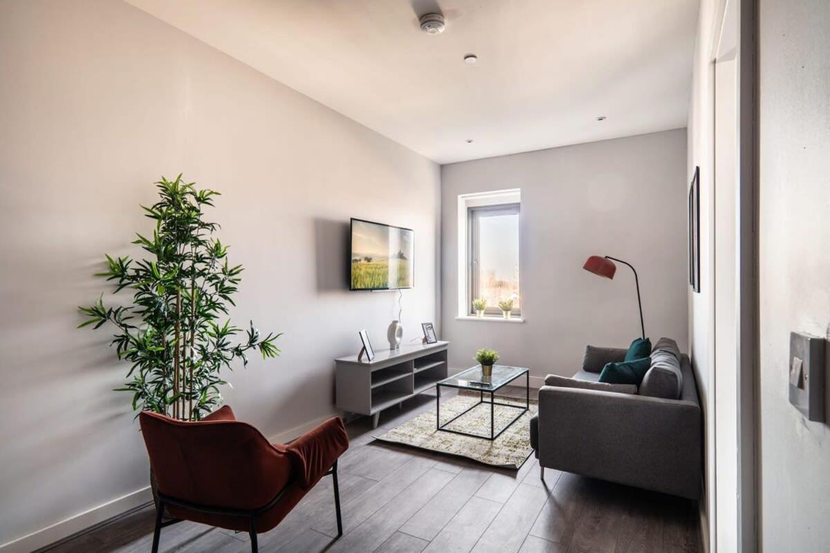 Modern & Spacious 2 Bed Apartment In Waterloo Liverpool Exterior photo