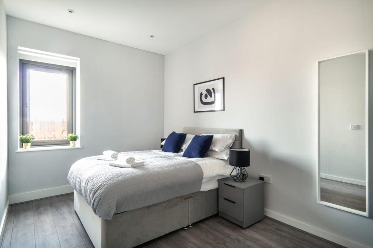Modern & Spacious 2 Bed Apartment In Waterloo Liverpool Exterior photo