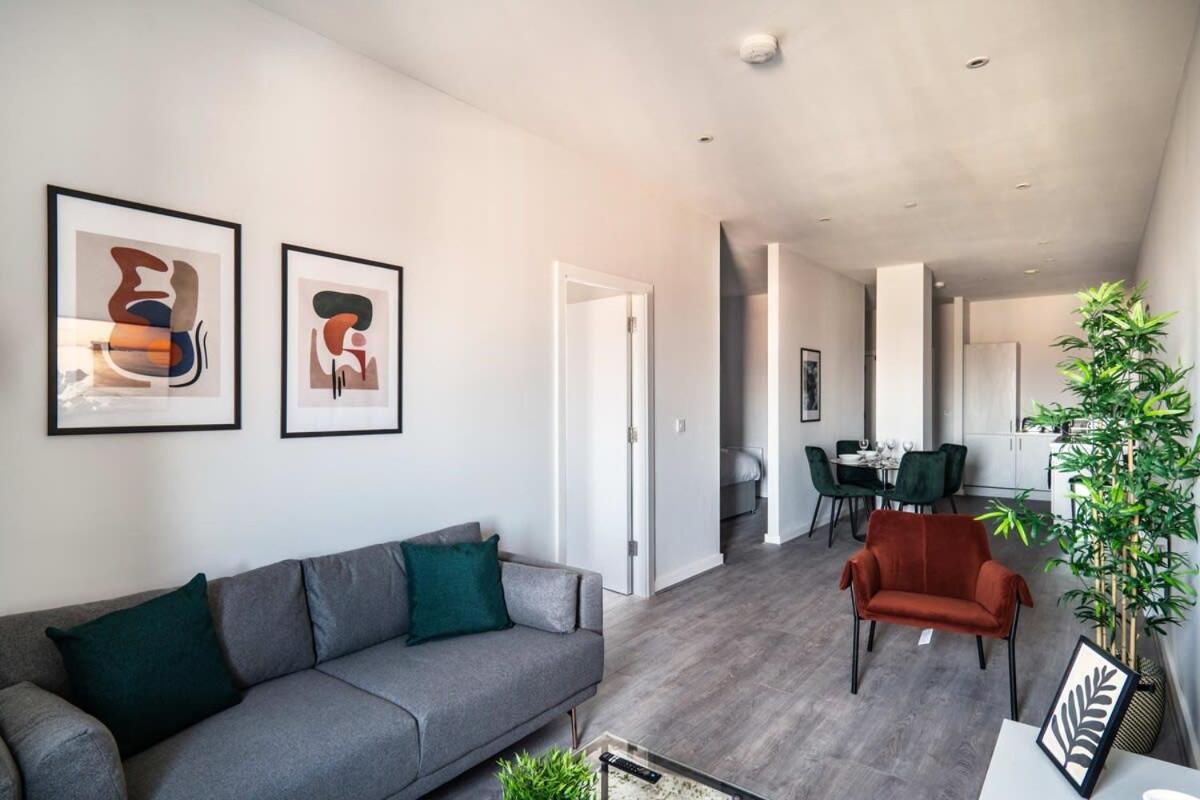 Modern & Spacious 2 Bed Apartment In Waterloo Liverpool Exterior photo